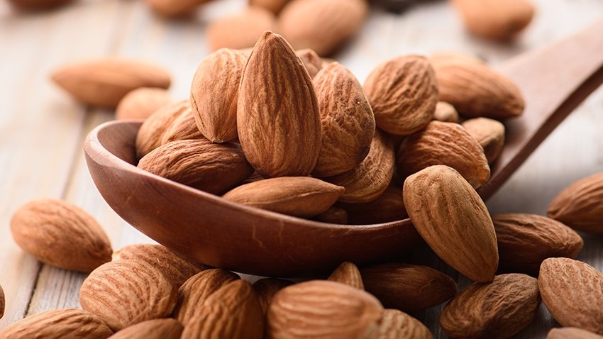 Ara Öğünlerin Vazgeçilmezi Badem ve Faydalarını Keşfedin