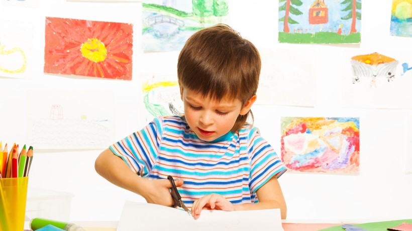 Erken Çocukluk Döneminde Makasla Kesme İşleminin Tüm Detaylarını Çocuk Gelişimi Uzmanından Öğrenin