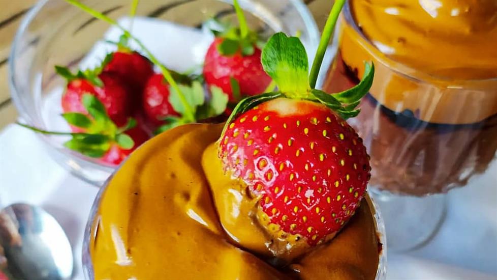 Hem Kahve Hem Tatlı: 'Dalgona Coffee'ye Yeni Bir Boyut Kazandırın