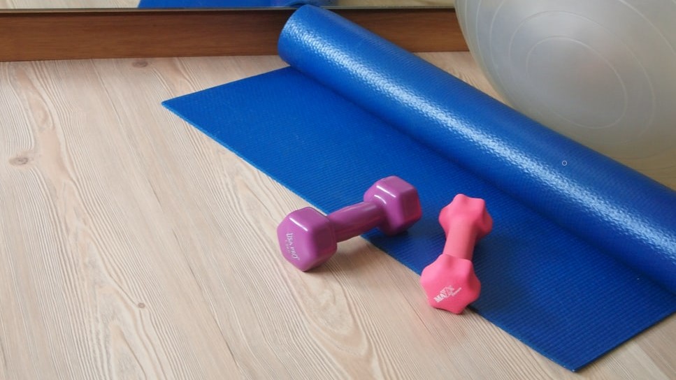 Ebru Karaduman ile Evinizden Çıkmadan Fit Olmanın Yollarını Keşfedin