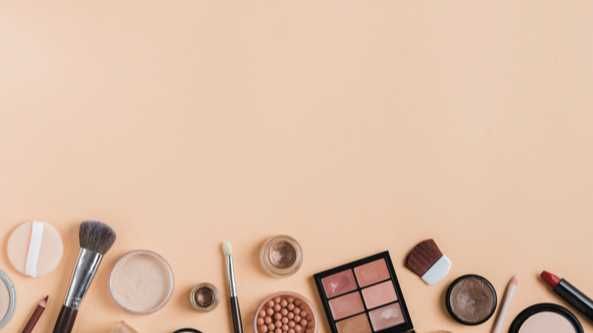 Bu Öğrenme Yolculuğuna Çıkarak Evde Makyaj Malzemesi Yapmayı Öğrenin