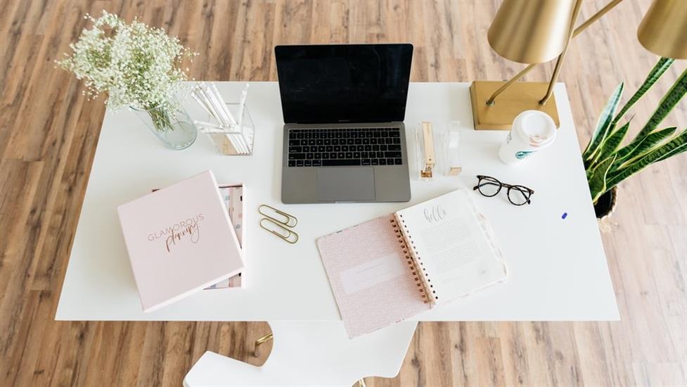 Evden Çalışma Alanlarınızı Nasıl Tasarlayabileceğinizi Öğrenin