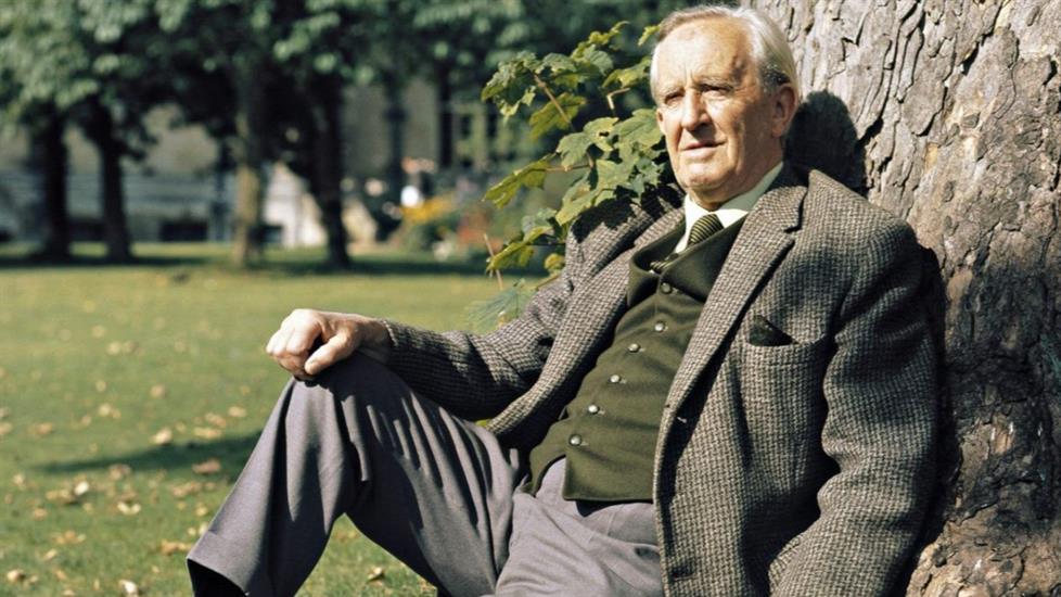 Fantastik Edebiyatın Kurucusu: J.R.R Tolkien Kimdir?