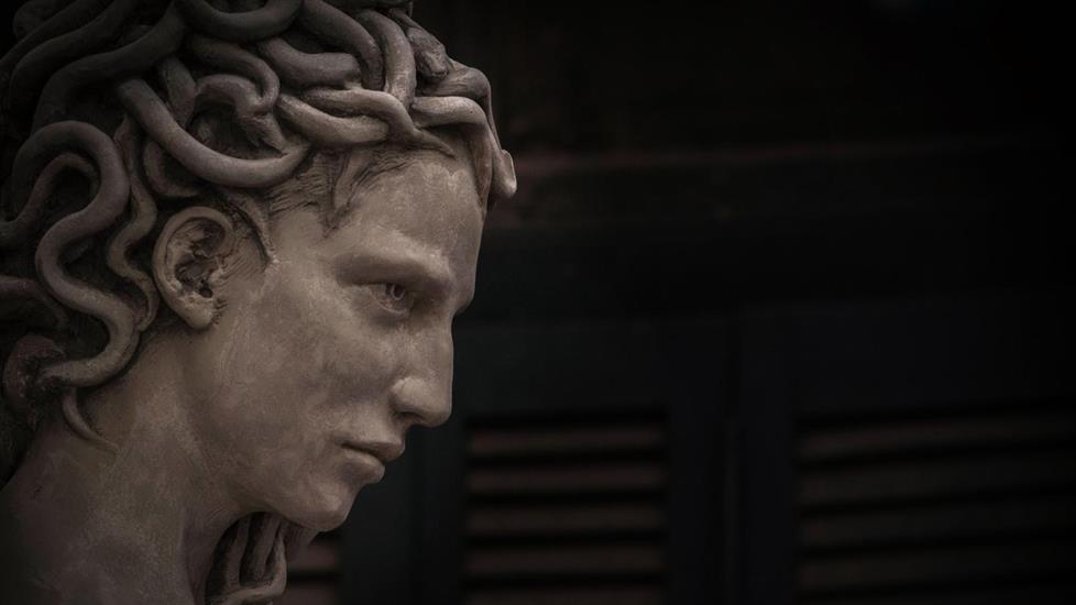Bir Canavardan Feminist Öfkeye: Medusa