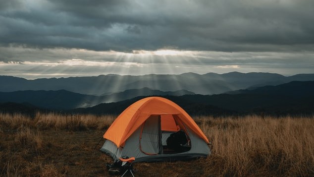 Tek Başına Çadır Kampı Yapmaktan Korkma: Kampçılığa Dair Tüyoları Öğren